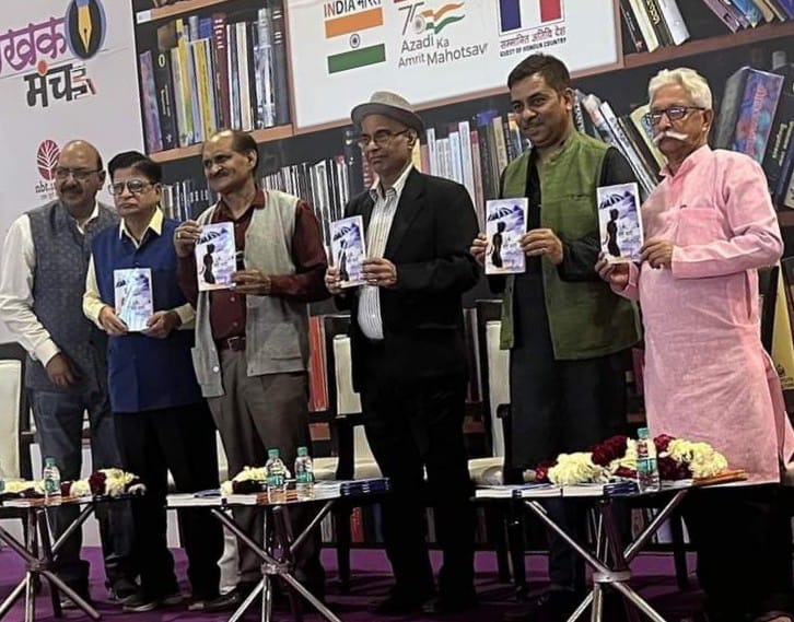 विश्व पुस्तक मेले के आखिरी दिन उमड़ी पुस्तक प्रेमियों की भीड़ लेखन ही लेखक को बड़ा बनाता है : बलराम